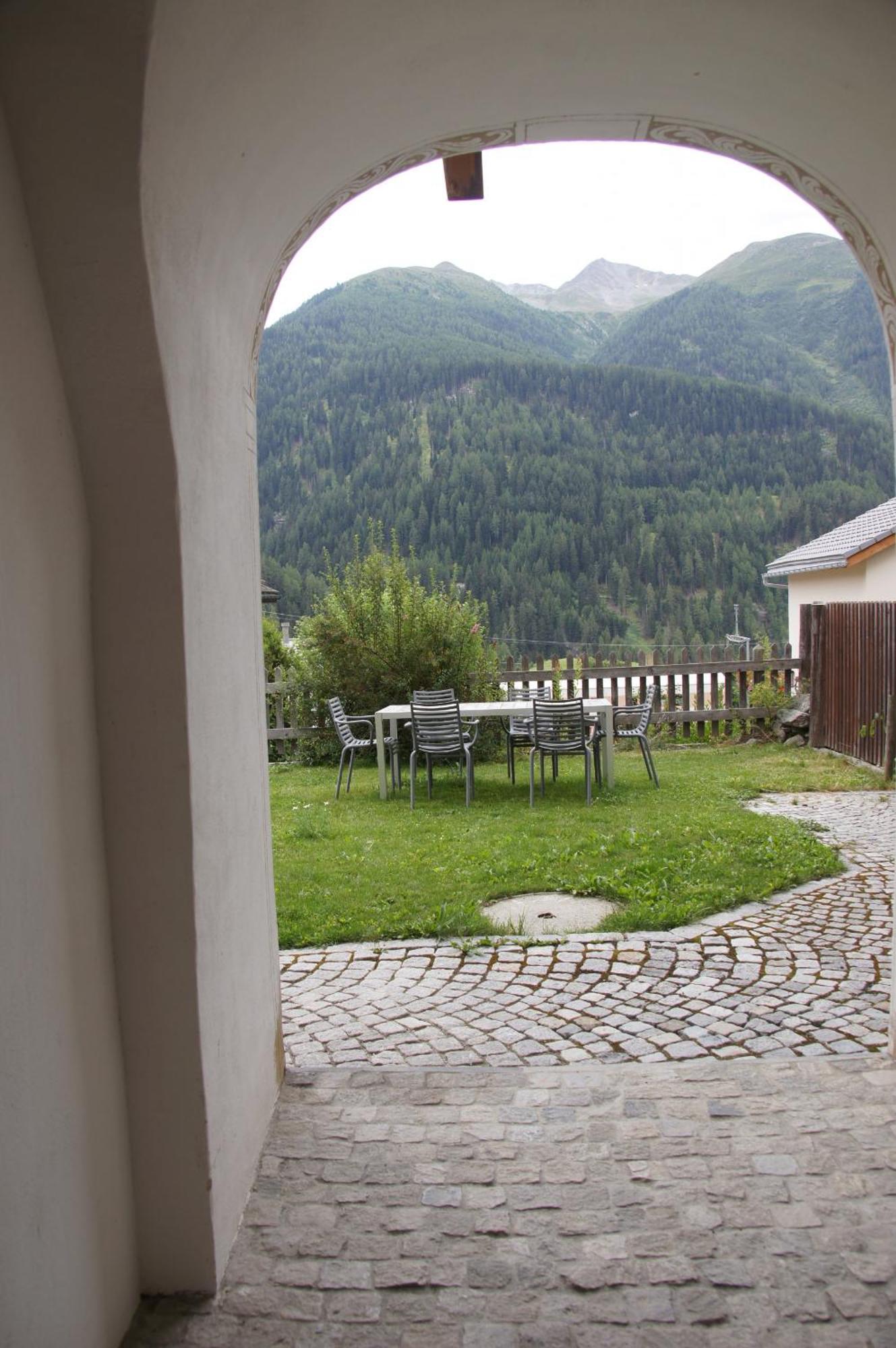 Chasa Pro La Tuor Pitschna Apartment *